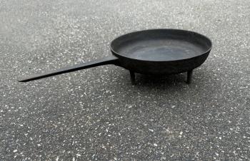 Image of Early American cast iron hearth spider skillet