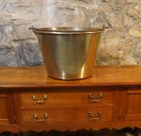 Large Randolph Clowes antique brass bucket