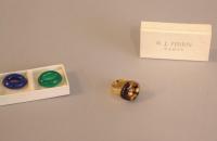 18K gold ring with changeable gemstones