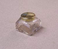 Early American glass desk top inkwell c1820