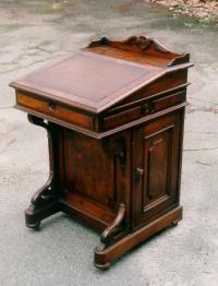 Antique American furniture Davenport Desk