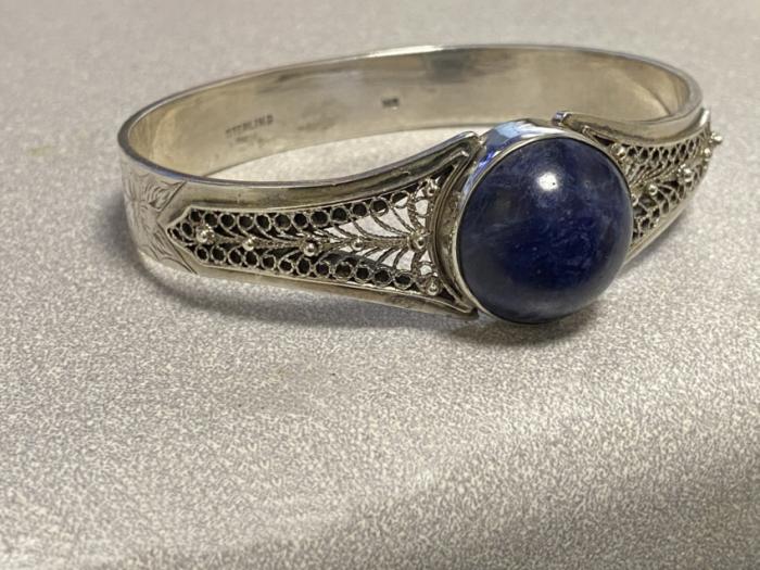 Vintage sterling silver and lapis bracelet