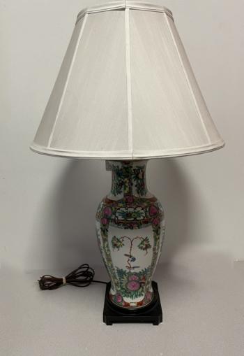 Image of Chinese export Rose Medallion lamp c1900