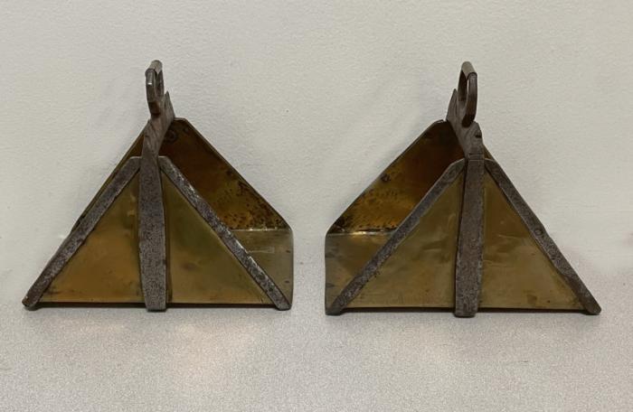 17th to 18thc Spanish Colonial horse stirrups