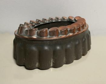 Image of English 19thc copper top tin baking mold