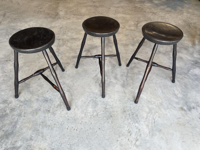 Three D R Dimes crackle black bar stools