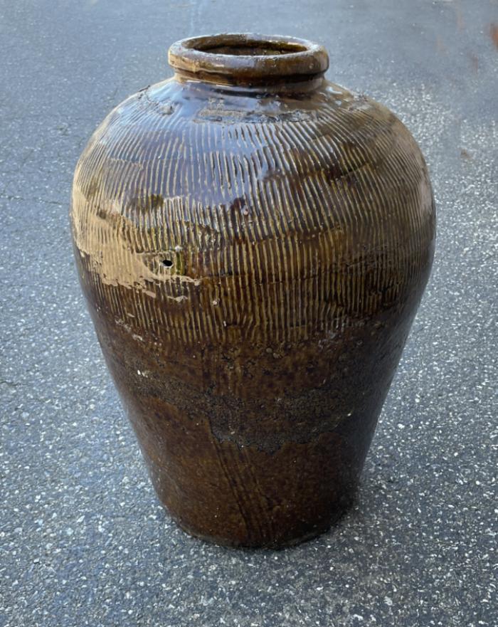 Early Korean or Japanese earthenware jar