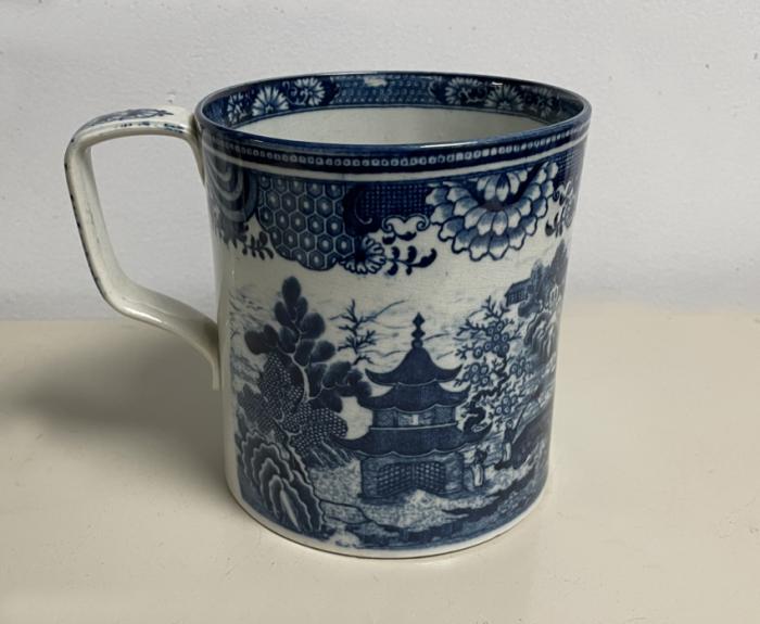 Staffordshire blue and white earthenware mug c1800