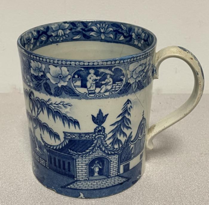 Staffordshire blue and white pearlware mug c1810