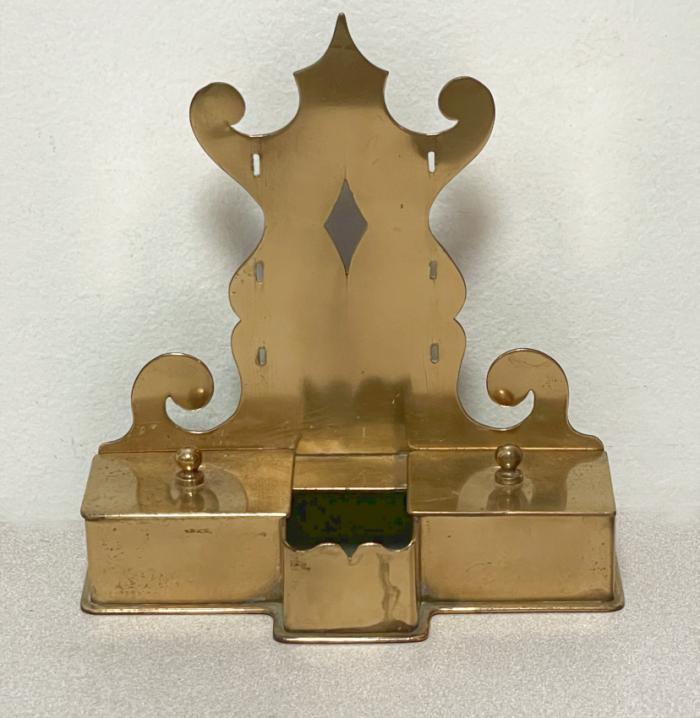 18th to 19thc English brass inkstand