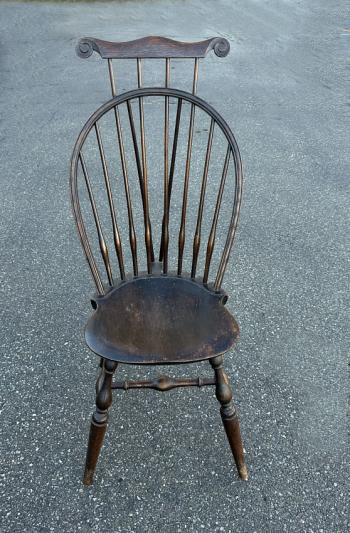 Image of Wallace Nutting comb back Windsor chair