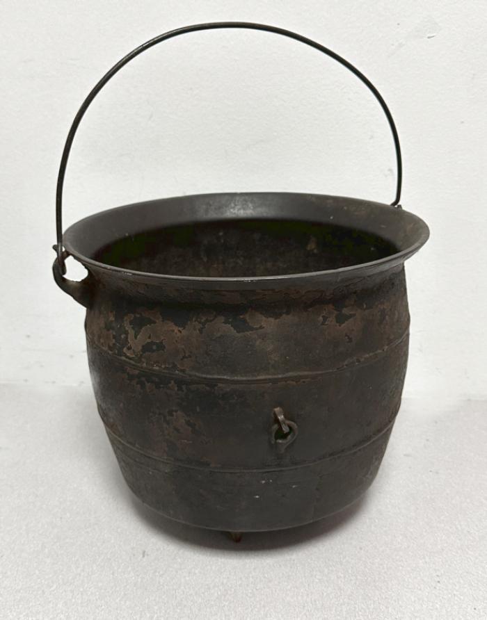 Early 18thc cast iron hearth cauldron