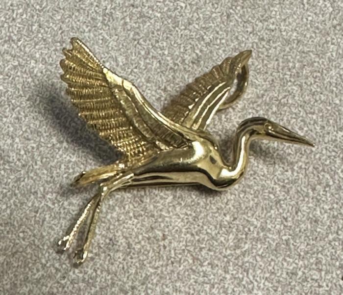 14k yellow gold heron pin or pendant
