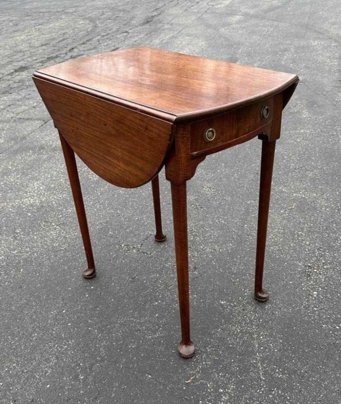 Georgian style drop leaf table c1900