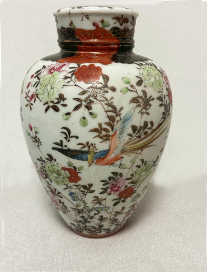Large Satsuma porcelain covered jar