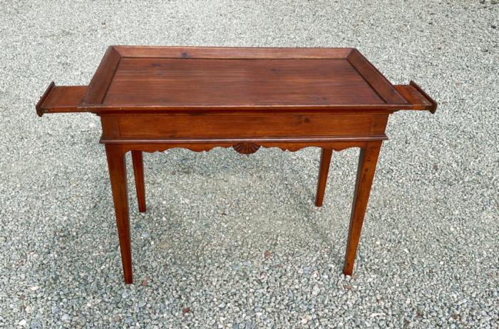 Stephen von Hohen pine tea table