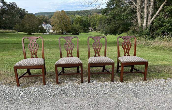 Baker mahogany dining chairs in Chippendale style